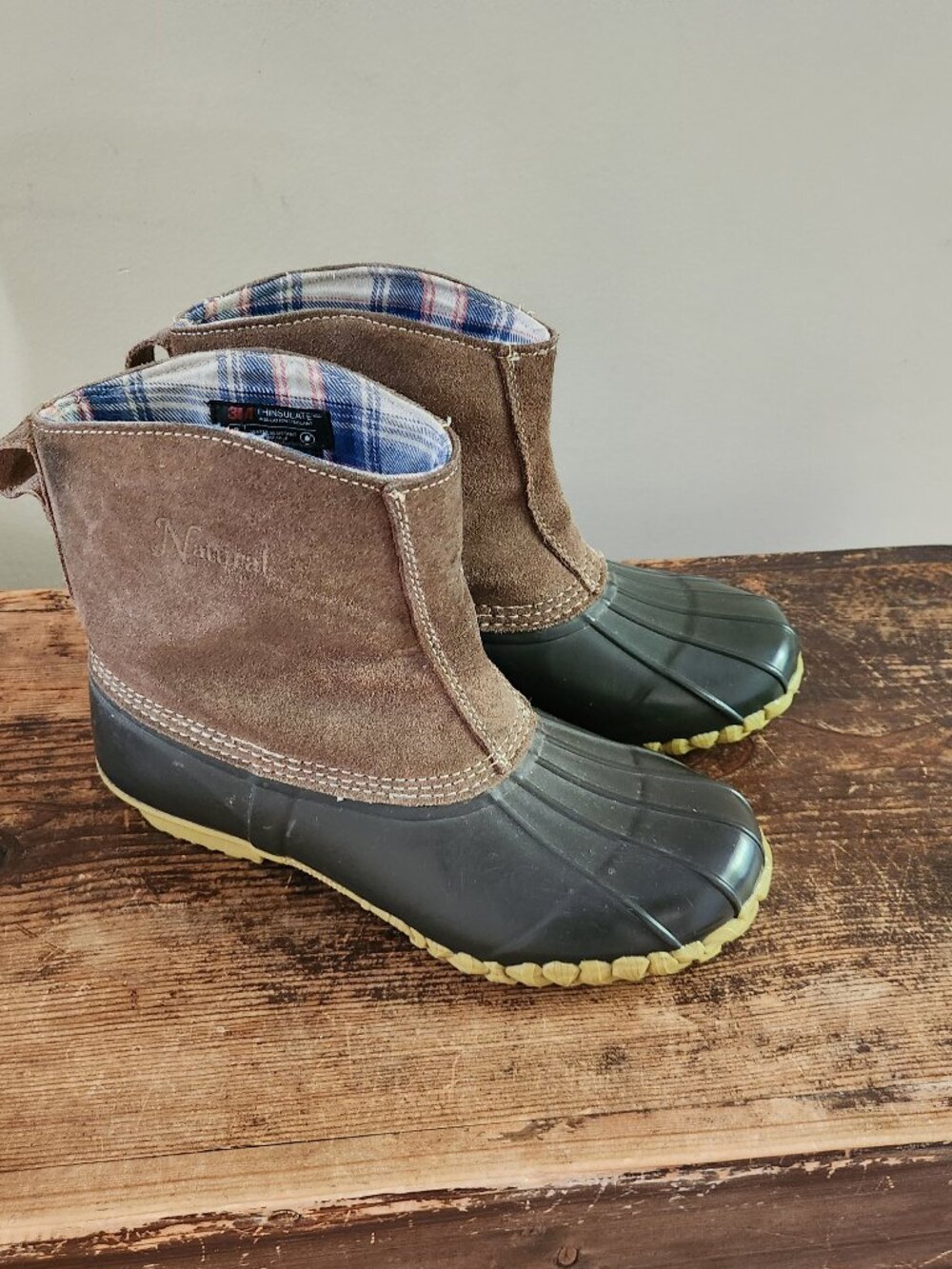 Natural Reflections lace up duck boots / 9
